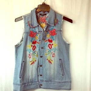 Andre’e by Unit Denim Embroidered Vest Jacket NWT